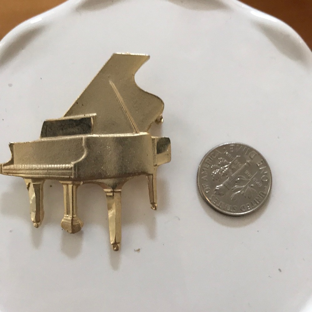 Piano Brooch